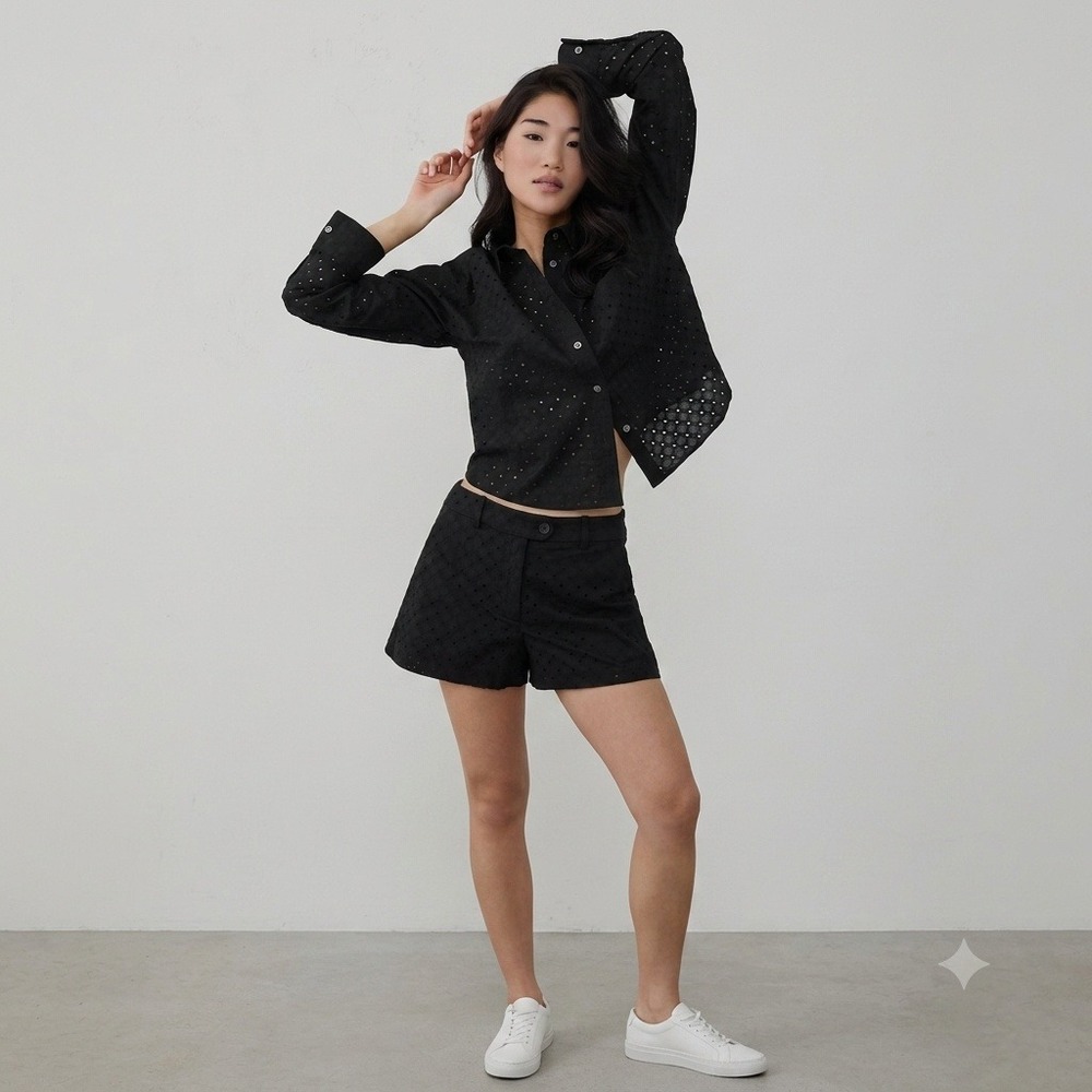 Banana‎ Republic LS Cropped Eyelet Shirt Button Front Long Sleeve Black Medium